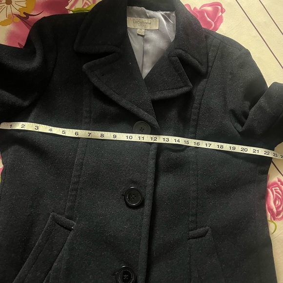 Liz Claiborne wool coat on black - Picture 7 of 10